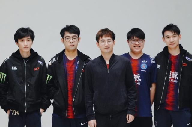 默契的配合 默契的配合