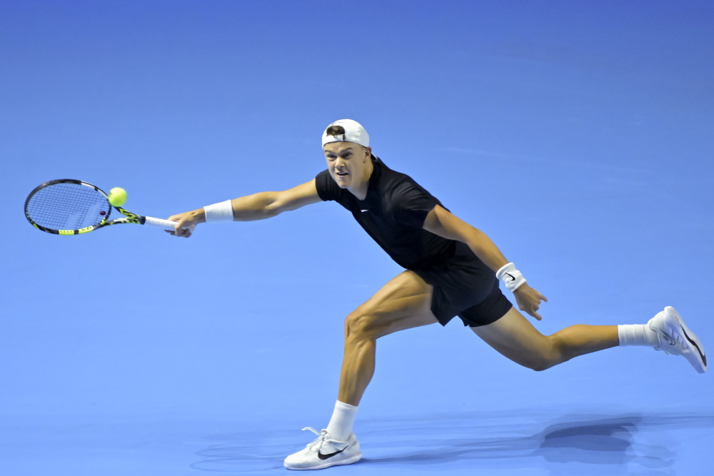 用违规球员 用违规球员