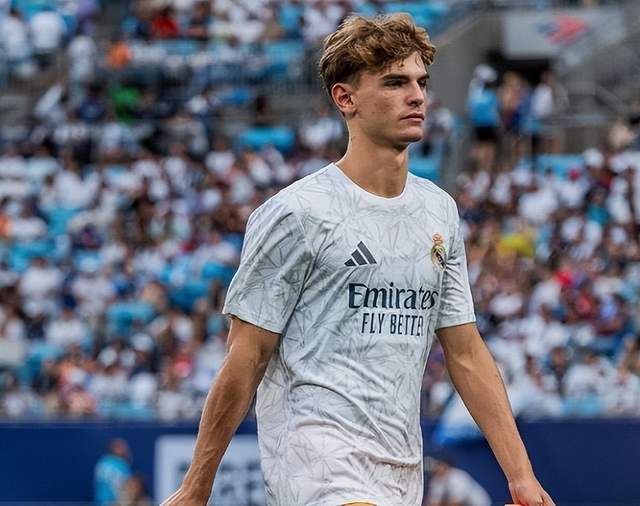 由球员加盟 由球员加盟