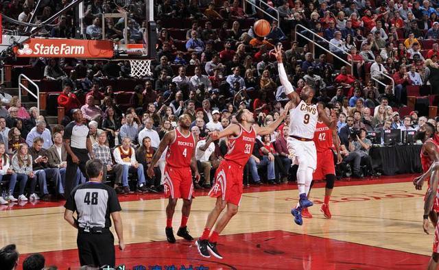 的多功能综 的多功能综